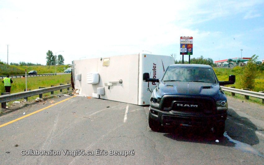 Accident autoroute 20 km 202 Crédit photo Eric Beaupré Vingt55. Tous droits réservés (81) wm